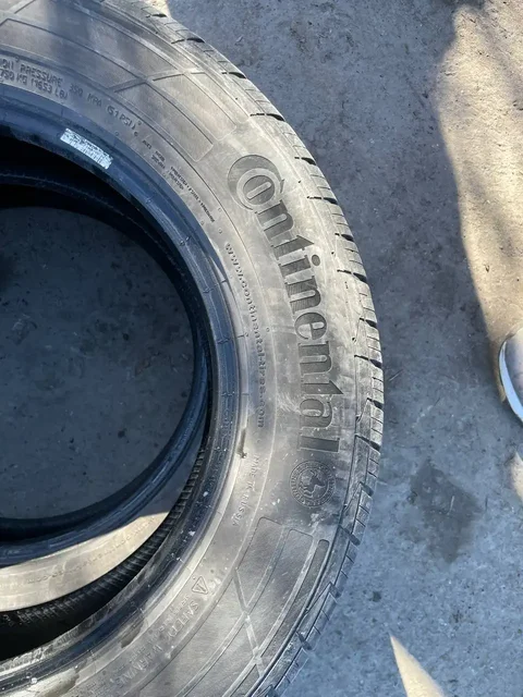 Продам две резины за обе 3 к - Мотоциклы и мопеды в Тюмень