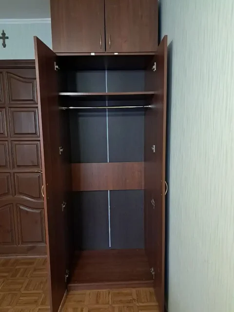 Продам платяной двустворчатый шкаф 80x240 см - Текстиль в Тюмень