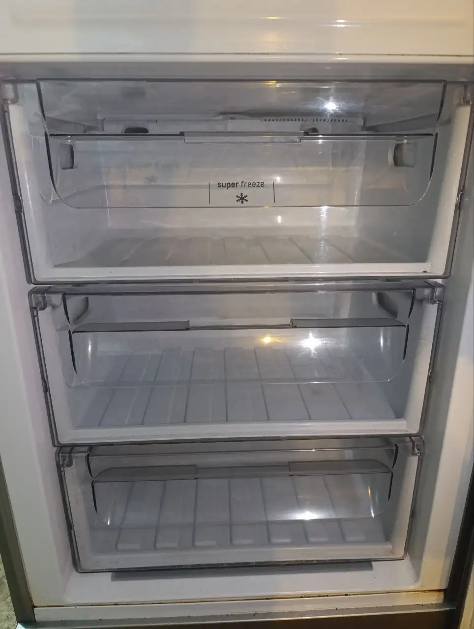Холодильник Hotpoint-Ariston - Крупная бытовая техника (Электроника) в Тюмень