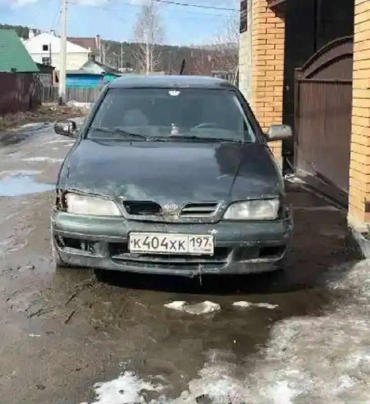 Продам Ниссан примеру 2л автомат