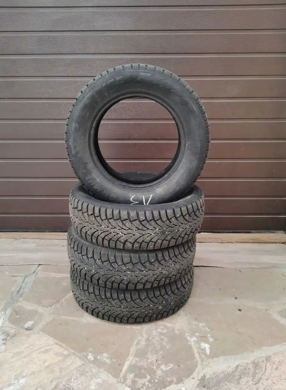 Зимние шипованные шины Pirelli Formula ICE R14 185/65