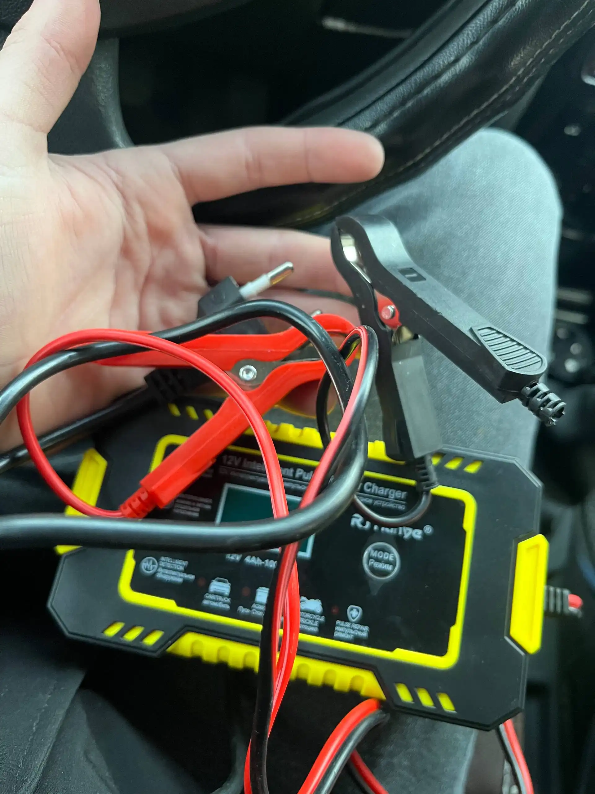 Продам пусковое зарядное устройство для аккумулятора