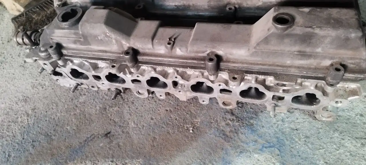 Продам автозапчасти: рейлинги, головка двигателя 1JZ GE VVTI, детали Toyota Crown