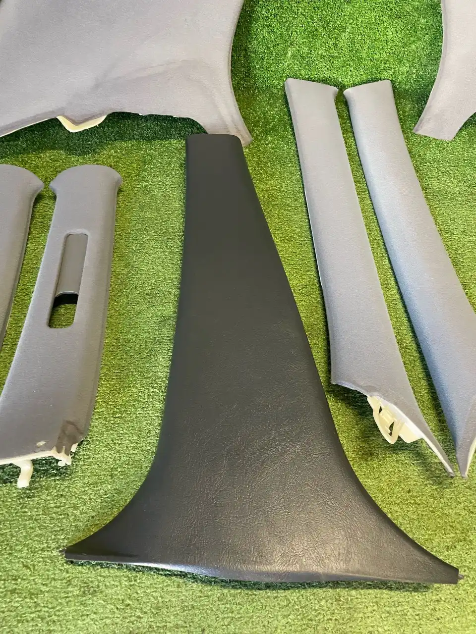 Обшивки стоек для автомобиля Чайзер 100 TourerS