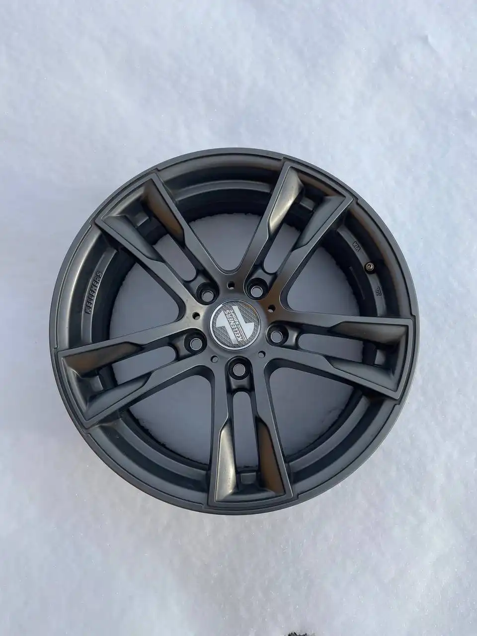 Продажа литых дисков 17" 5×100 графитового цвета