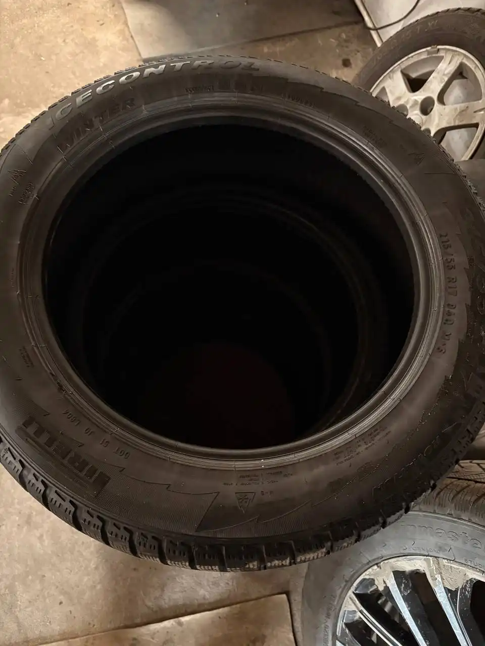 Продажа шин и дисков ir-s r17 и Pirelli ice control 225/55/17