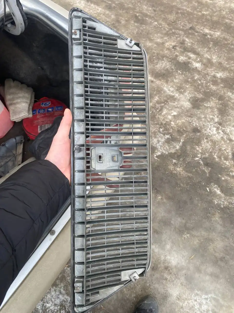 Продам колеса и решетку радиатора