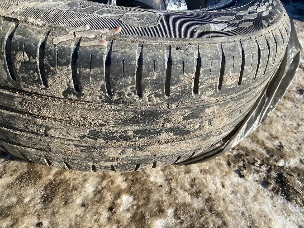 Продам колеса и решетку радиатора