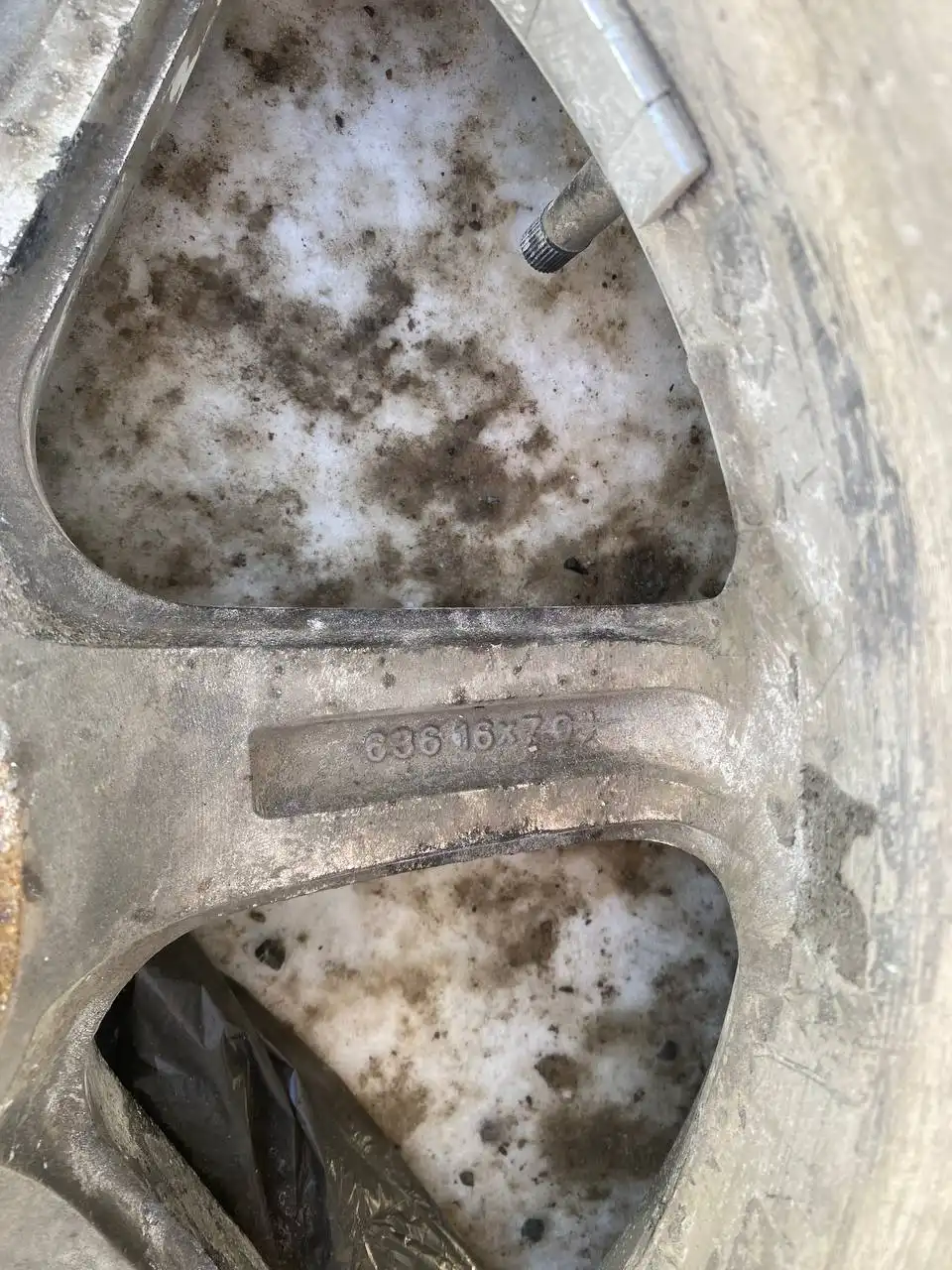 Продам колеса и решетку радиатора