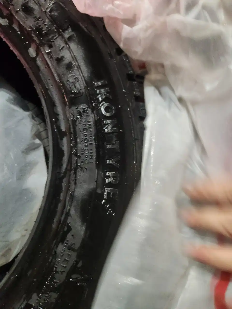 Продажа зимних шин 185/65/15 с шипами