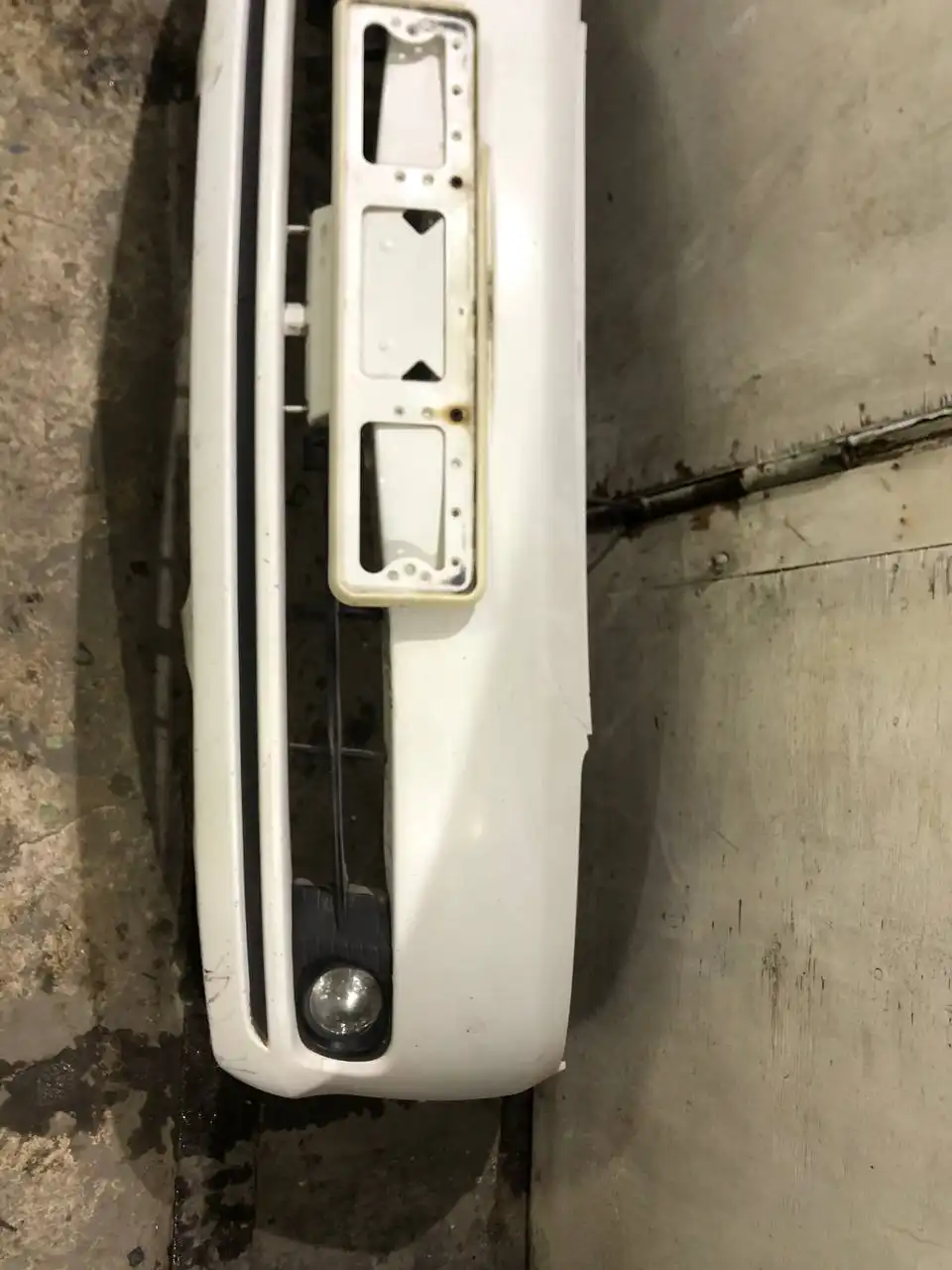 Продам бампер Аллион 240