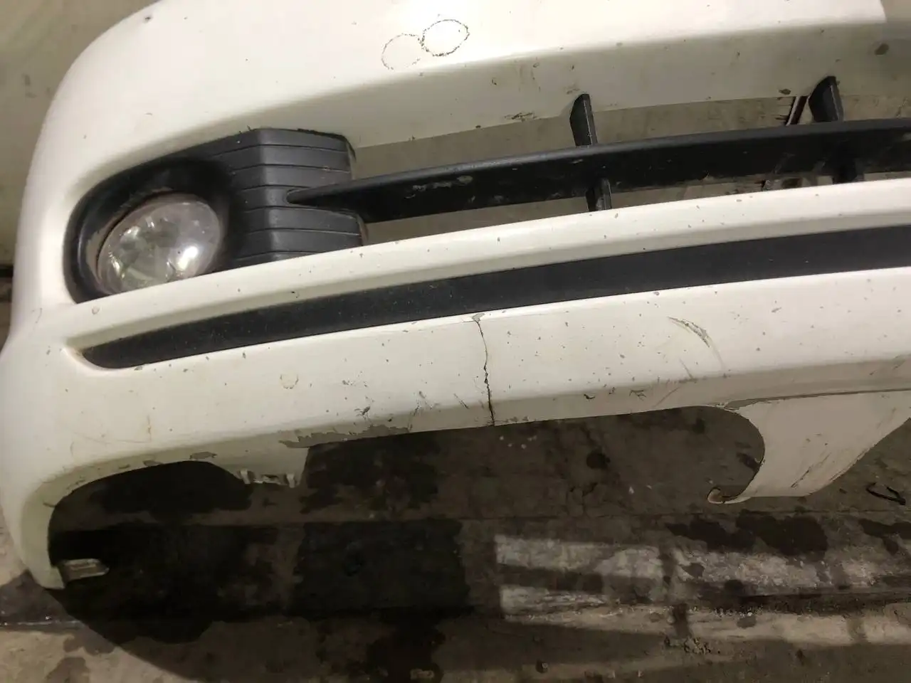 Продам бампер Аллион 240