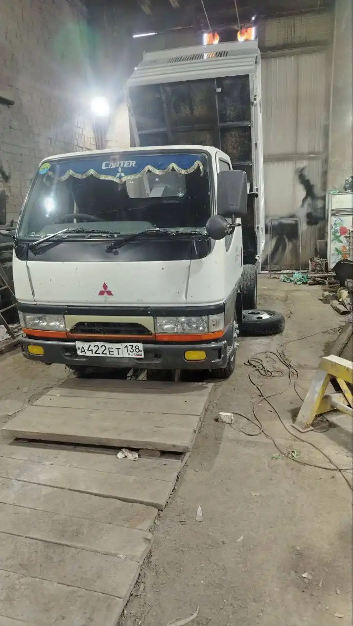 Автомобиль ВАЗ 2104 1994 года