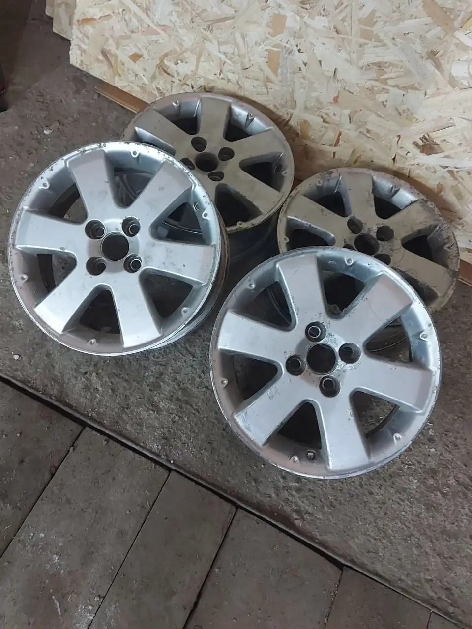 Продам шины и диски Toyota