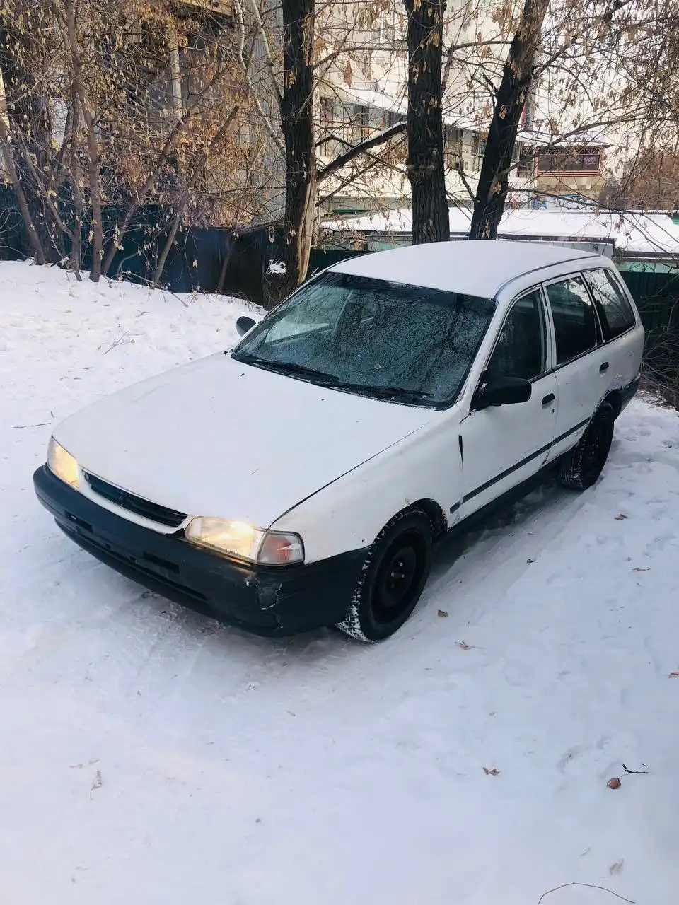 Продам рабочую лошадку Mazda Familia 1999 г.