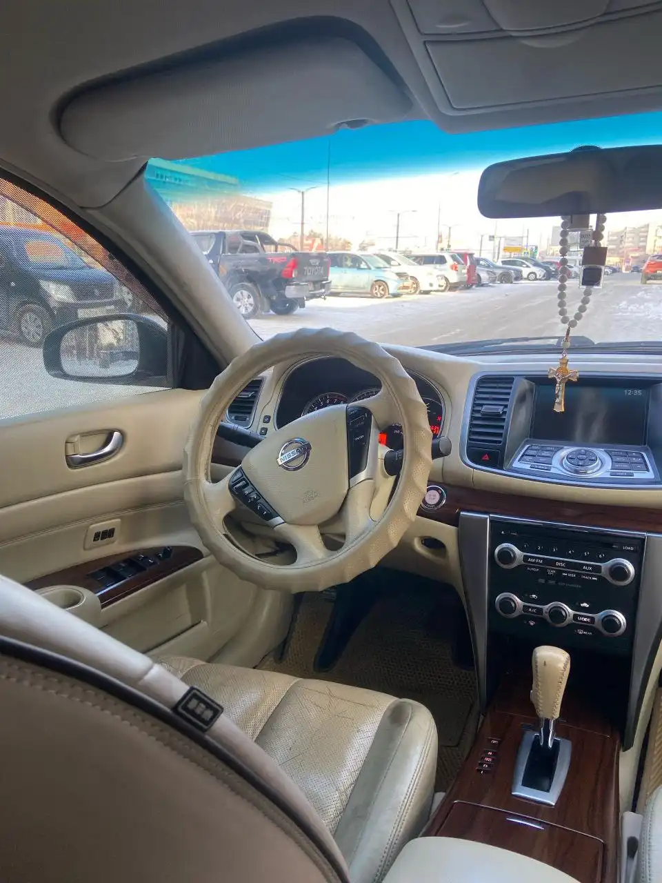 Автомобиль 2010 года в отличном состоянии