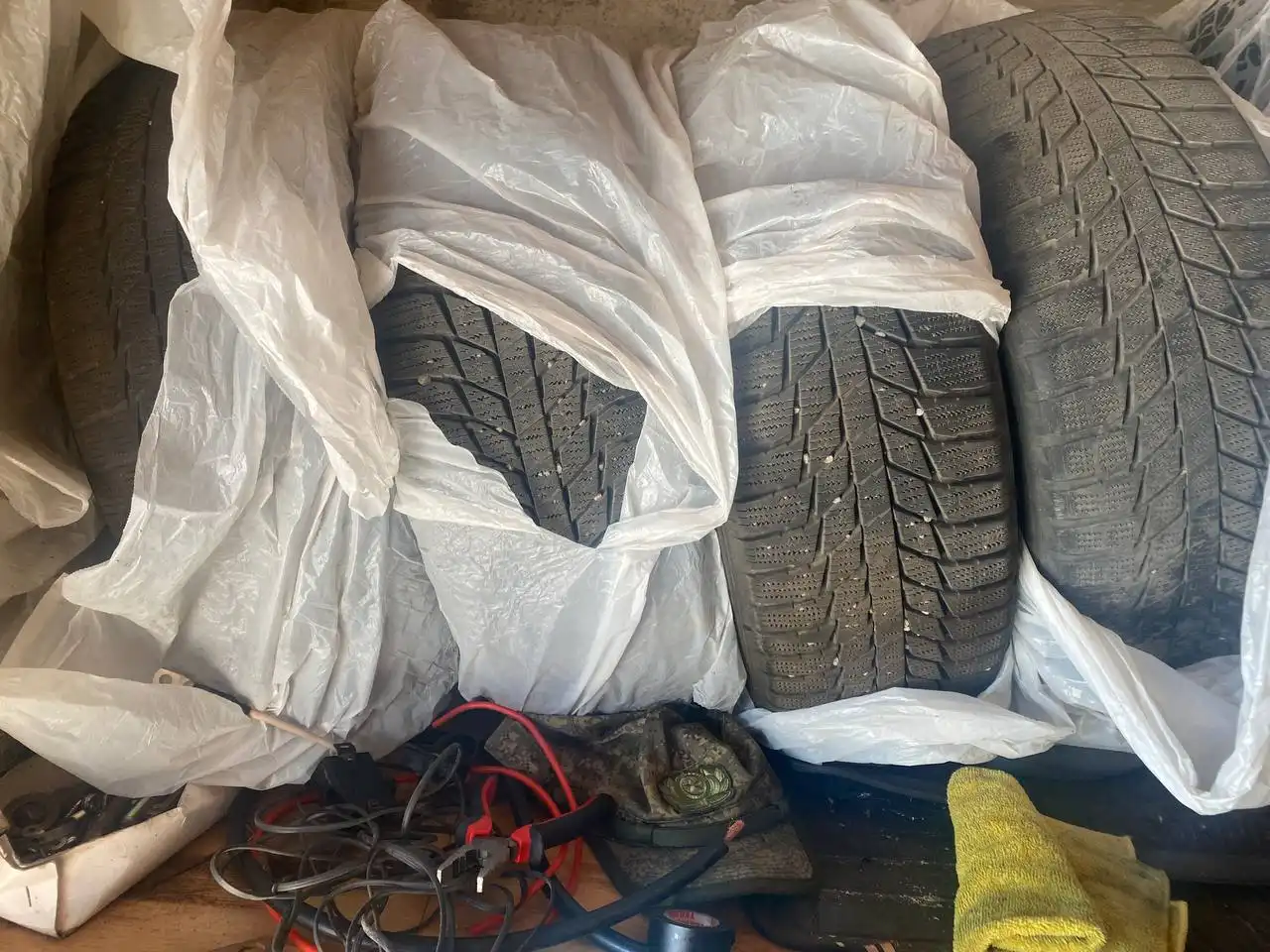 Продажа зимней резины Триангл 215/55/17