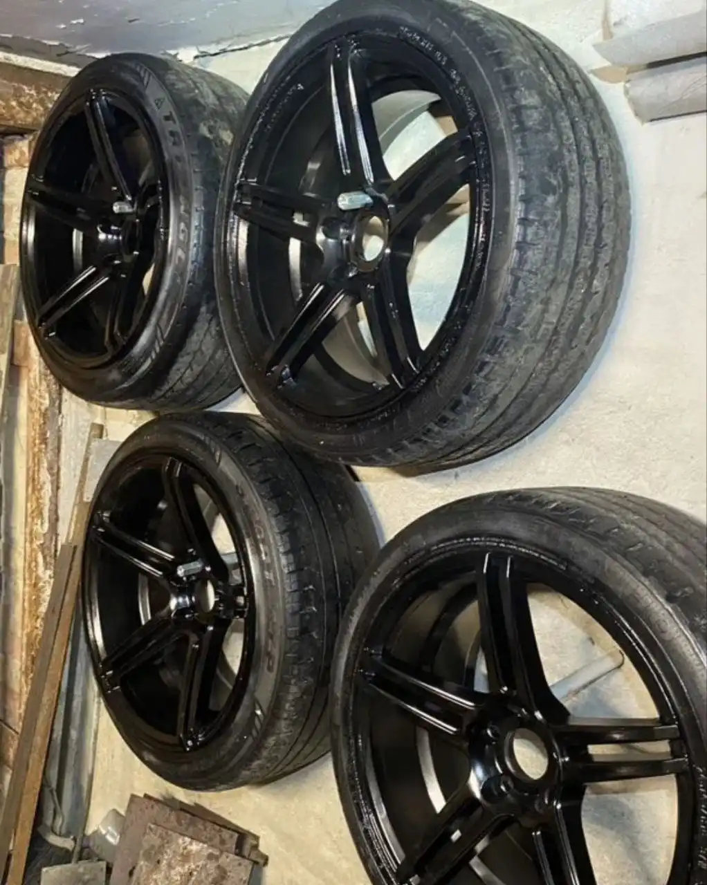 Диски R18 5×114 с зимней резиной 225/45