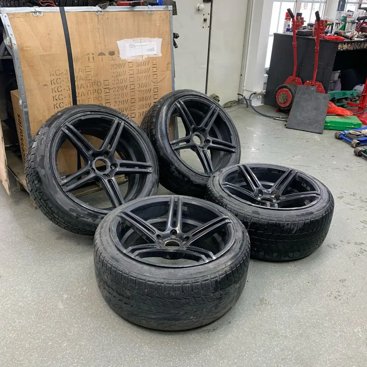 Диски R18 5×114 с зимней резиной 225/45