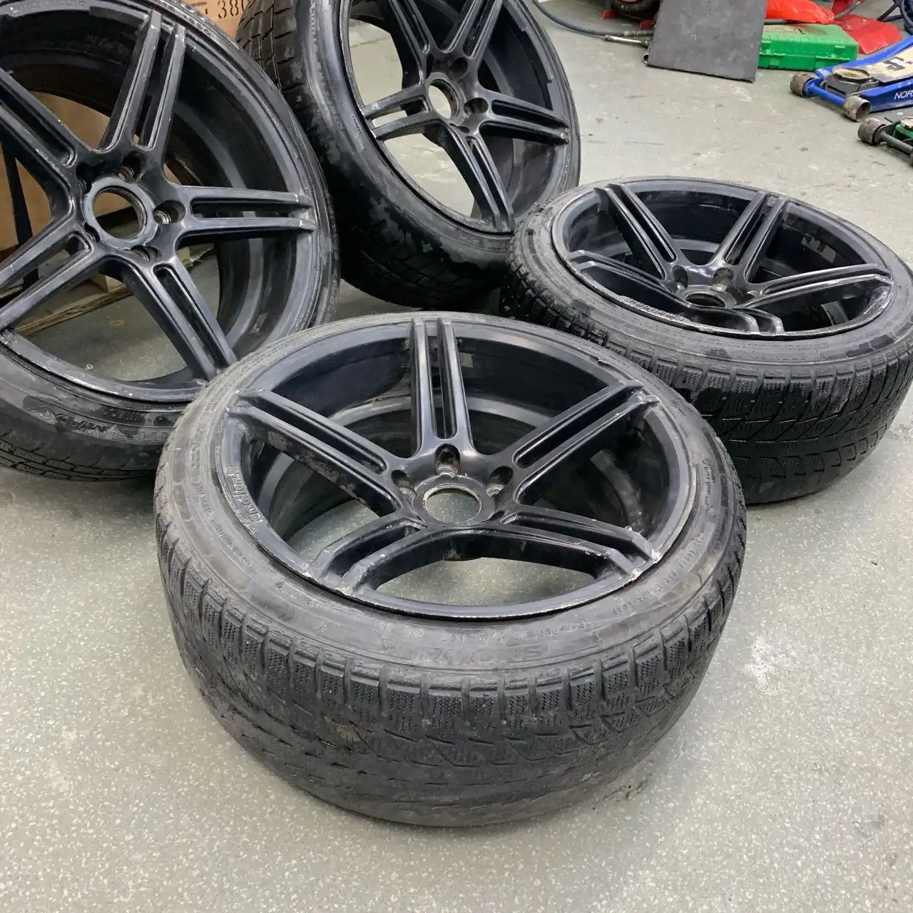 Диски R18 5×114 с зимней резиной 225/45