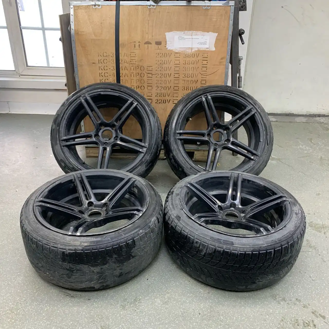 Диски R18 5×114 с зимней резиной 225/45