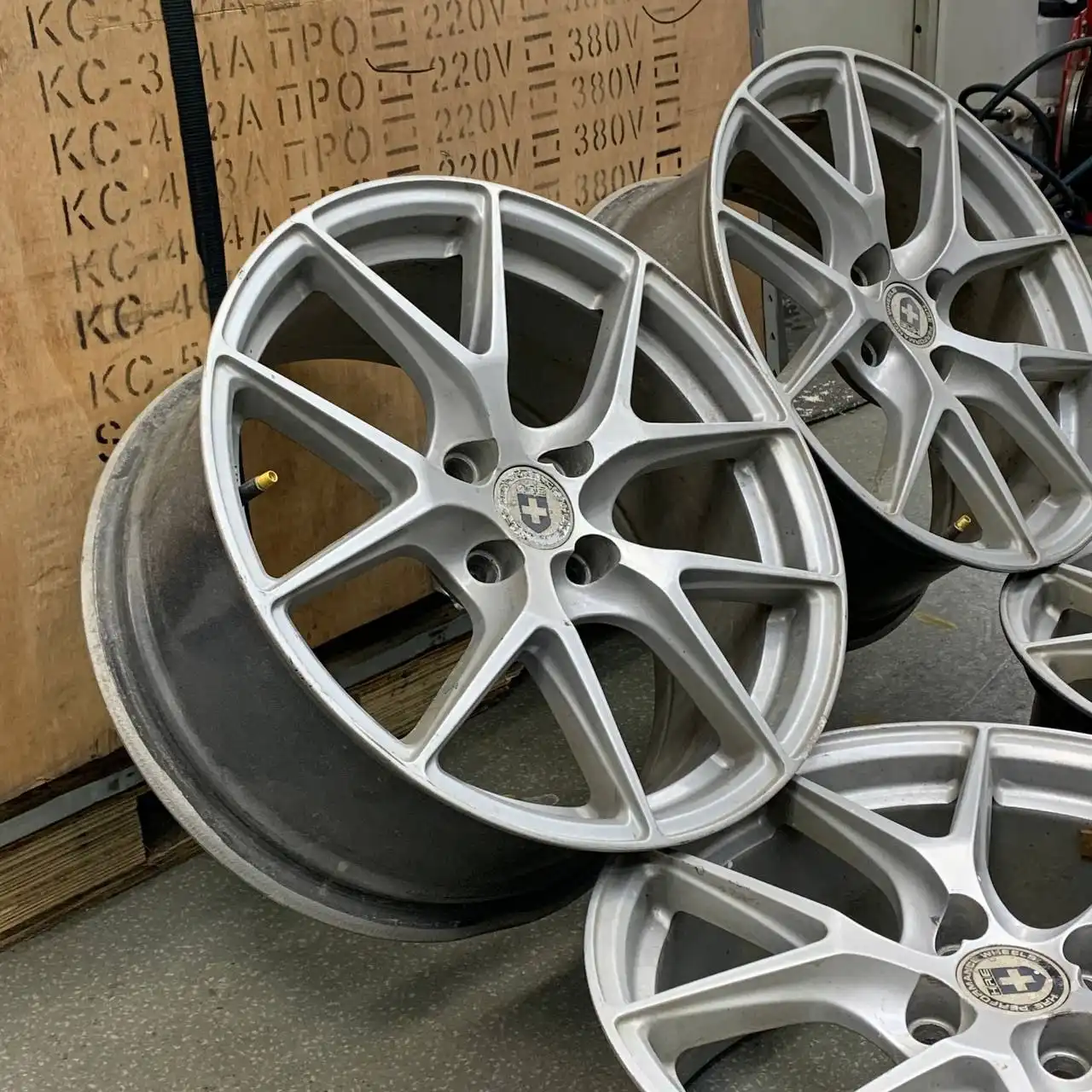 Диски R17 4×100 7,5j ET40 в отличном состоянии - Запчасти (Авто) в Ангарск