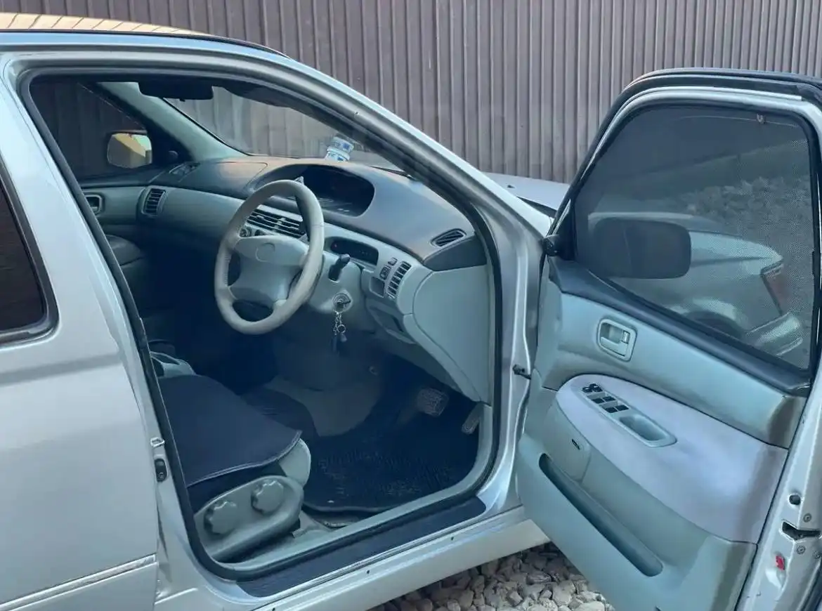 Продам двигатель 5 с коробкой 5 - Двигатели (Запчасти) в Иркутск