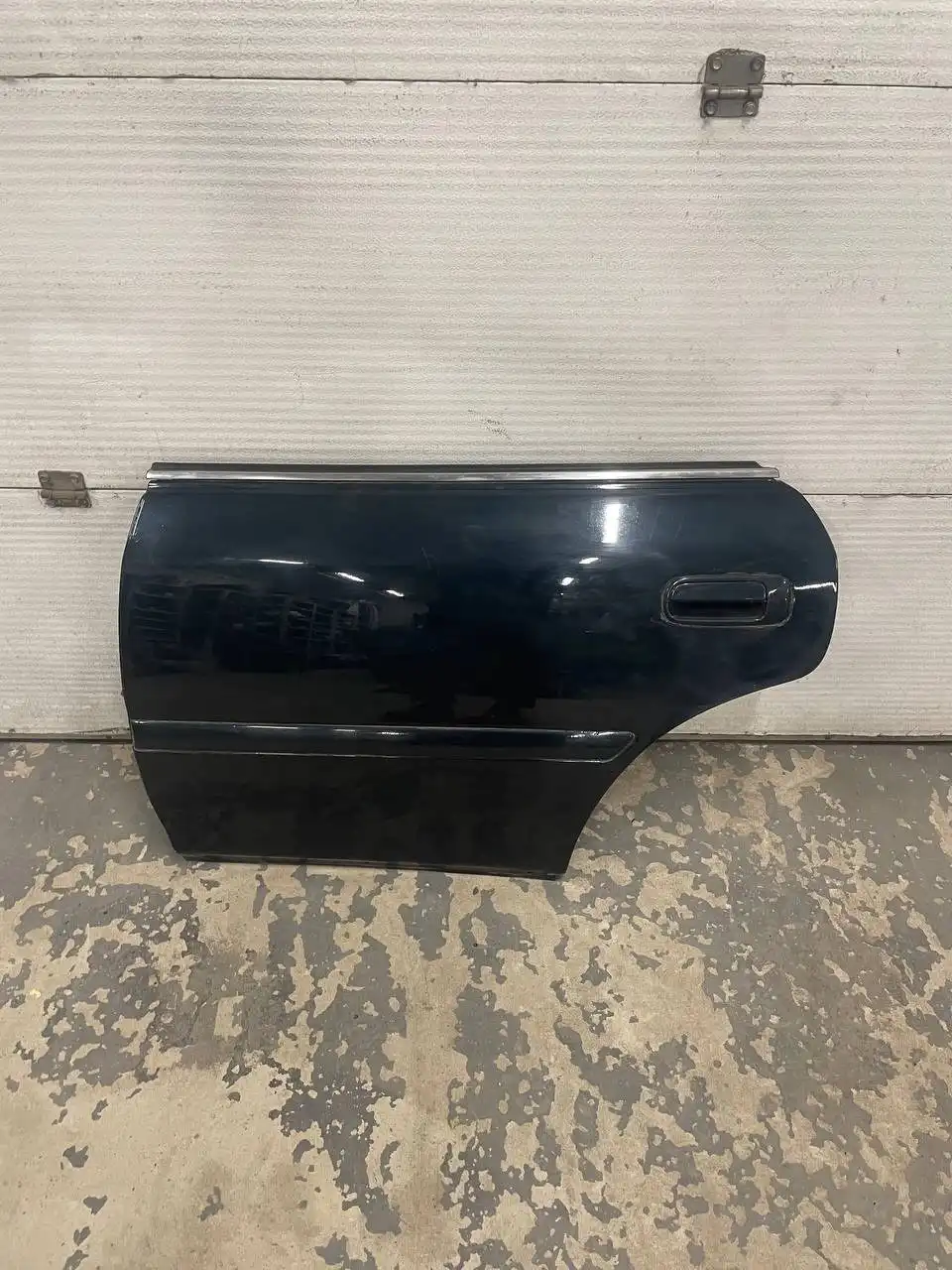 Продам двери на Чайзер 100 - Автозапчасти (Запчасти) в Иркутск