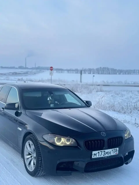 BMW F10 2010 года - Микроавтобусы в Иркутск