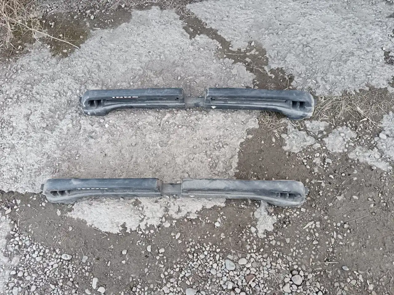 Продажа двух креплений для авто - Запчасти (Авто) в Иркутск