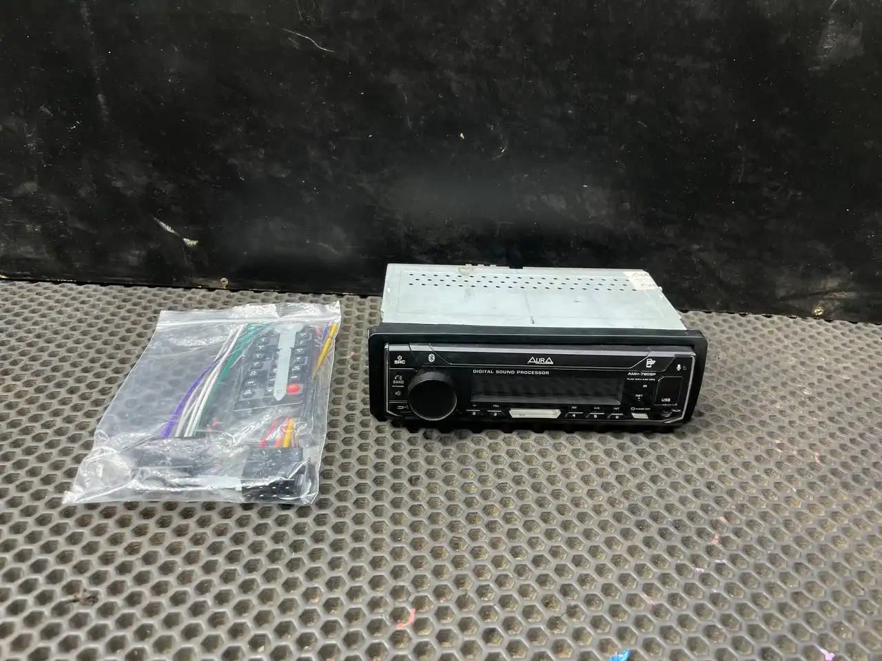 Продажа автозвука: сабвуфер, магнитола, усилитель - Автозвук (Авто) в Улан Удэ