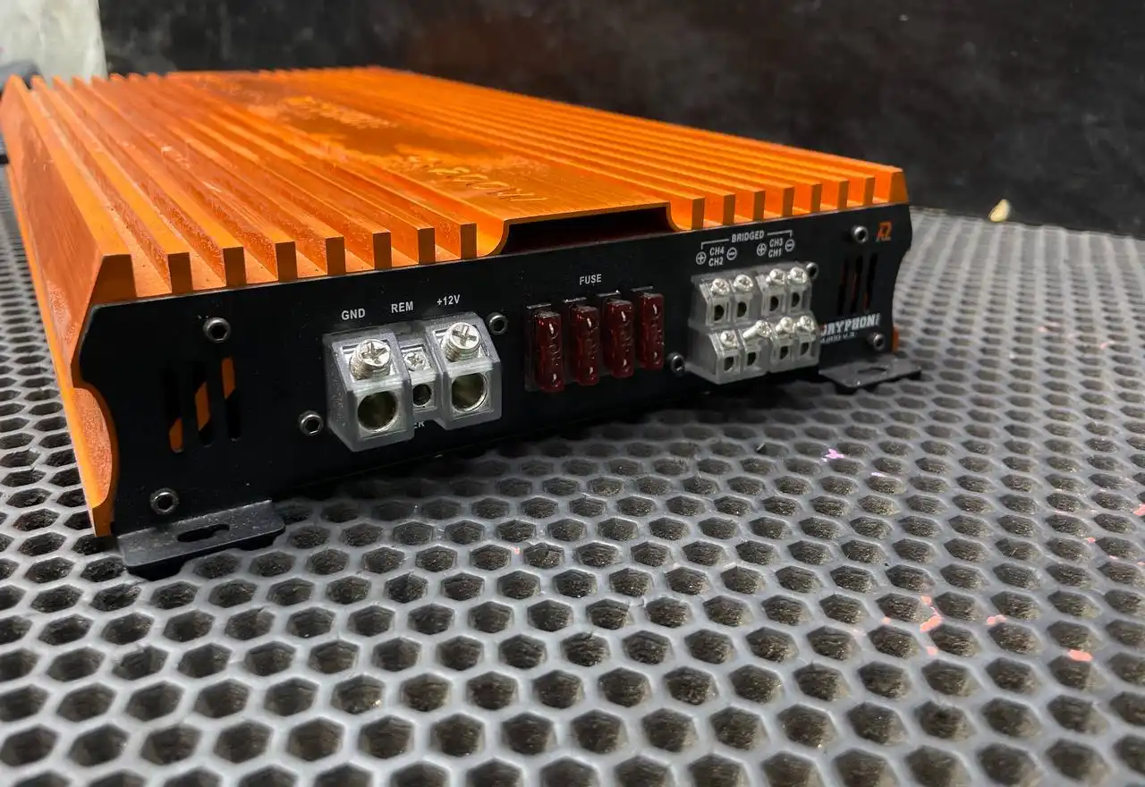 Продажа автозвука: сабвуфер, магнитола, усилитель - Автозвук (Авто) в Улан Удэ