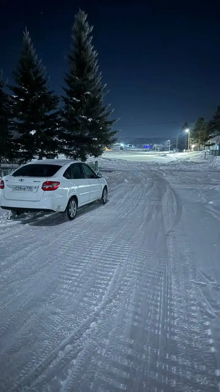 Продажа Лада Гранта 2017 года - Легковые автомобили (Авто) в Иркутск