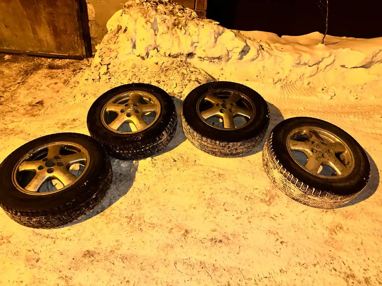 Продажа туриков R-16 205/65 - Шины и диски (Авто) в Иркутск