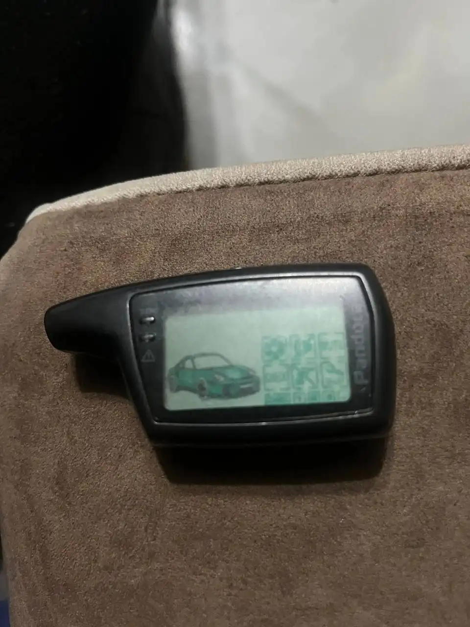 Продам брелки Пандора с дефектом кнопки - Барахолка в Иркутск