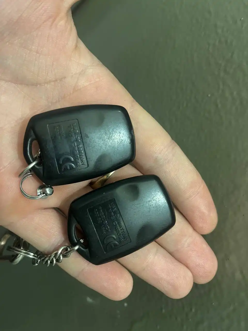 Продам брелки Пандора с дефектом кнопки - Барахолка в Иркутск