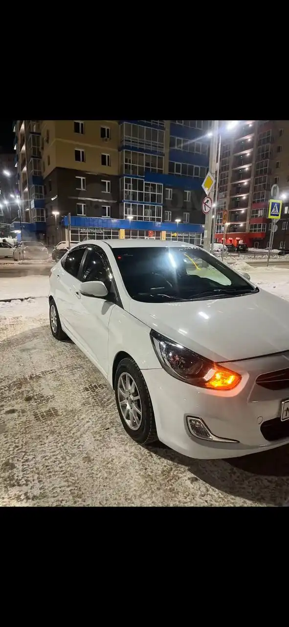 Продажа автомобиля Hyundai Accent 2011 года - Авто в Иркутск