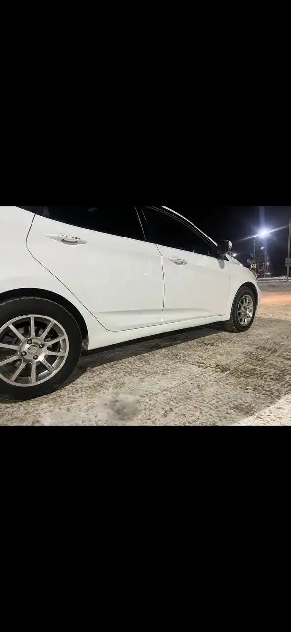 Продажа автомобиля Hyundai Accent 2011 года - Авто в Иркутск