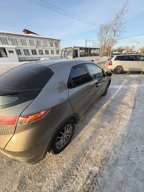 Honda Civic Hatchback 2006 года - Внедорожник в Иркутск
