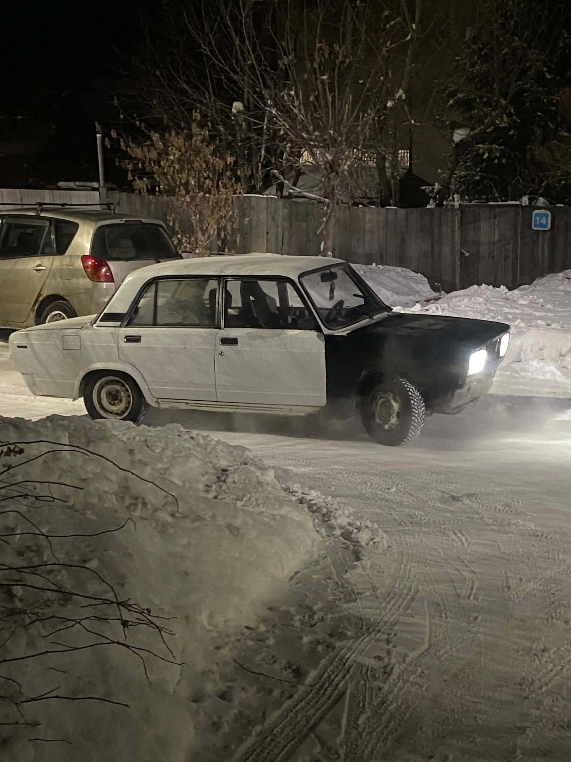 Обмен автомобилей Toyota Corolla 100 и ВАЗ 2105 (Жигули) - Обмен (Авто) в Иркутск