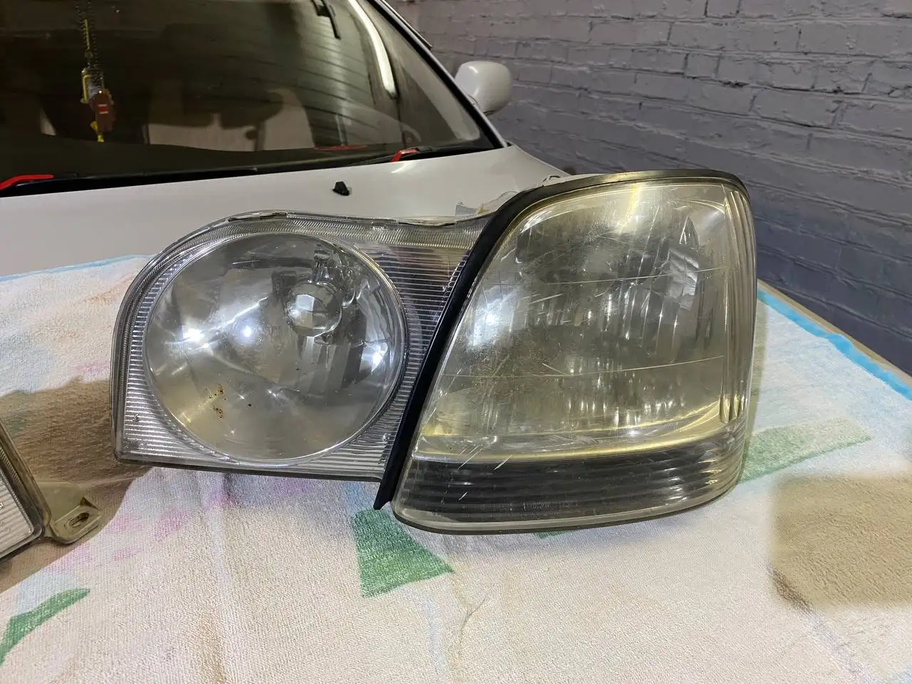 Продам фары Toyota Progres JCG10 - Запчасти (Авто) в Иркутск