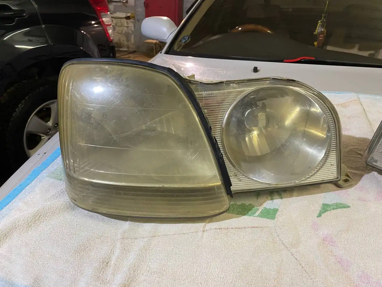 Продам фары Toyota Progres JCG10 - Запчасти (Авто) в Иркутск