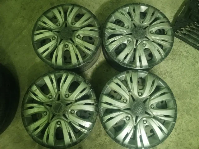 Продажа штампов Toyota и саба с усилителем - Автозапчасти для двигателя в Иркутск