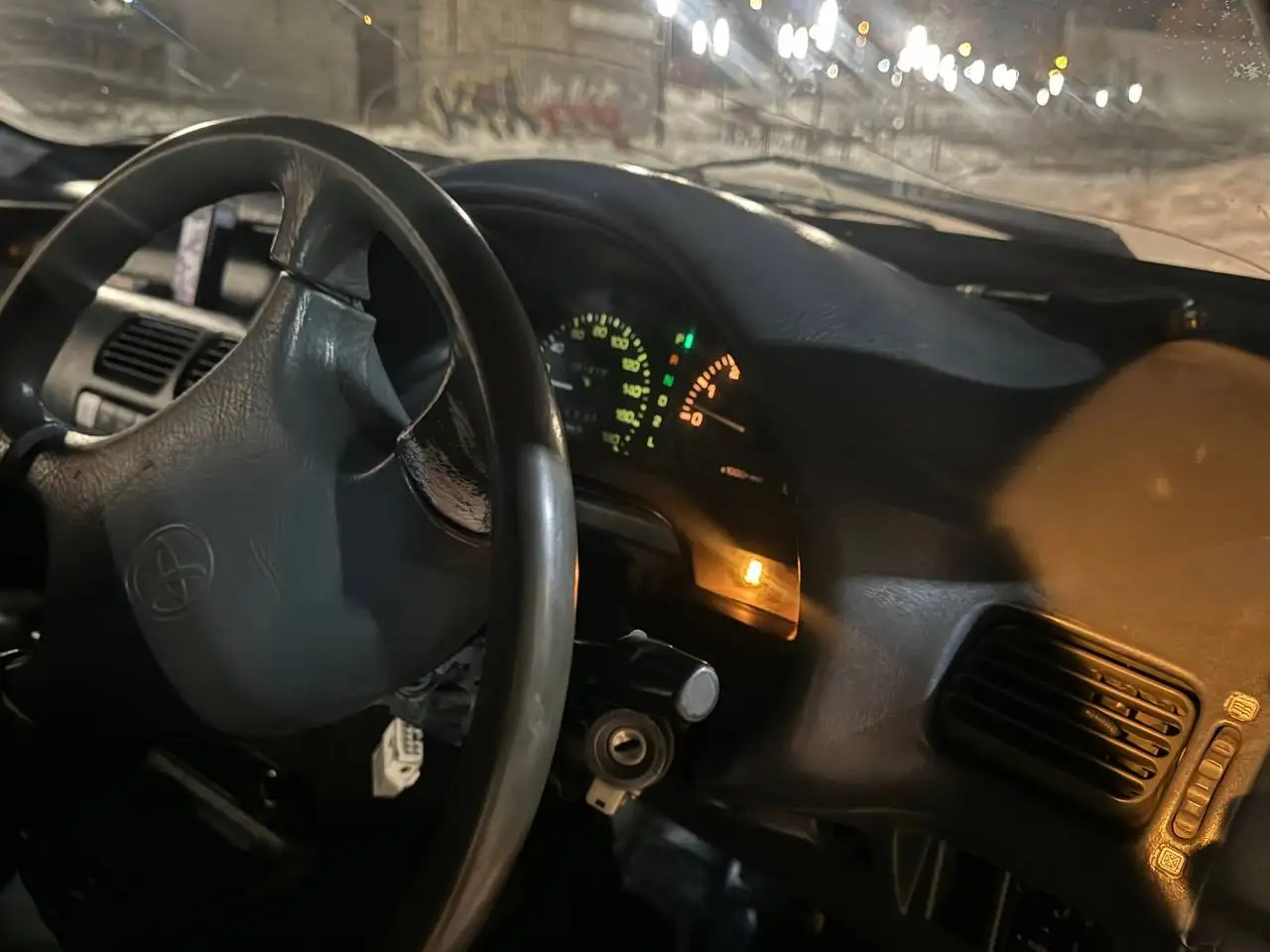 Продажа подержанного автомобиля с незначительными дефектами - Авто в Иркутск