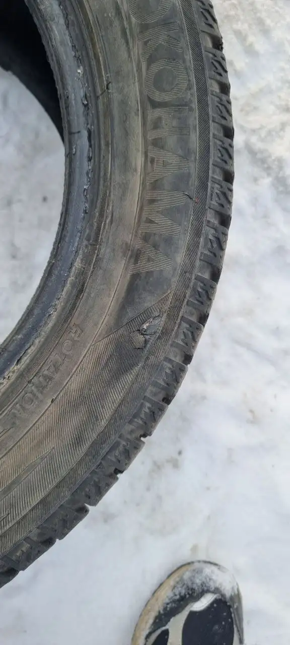 Продажа шин Yokohama R16 205/55 - Шины и диски (Запчасти) в Иркутск