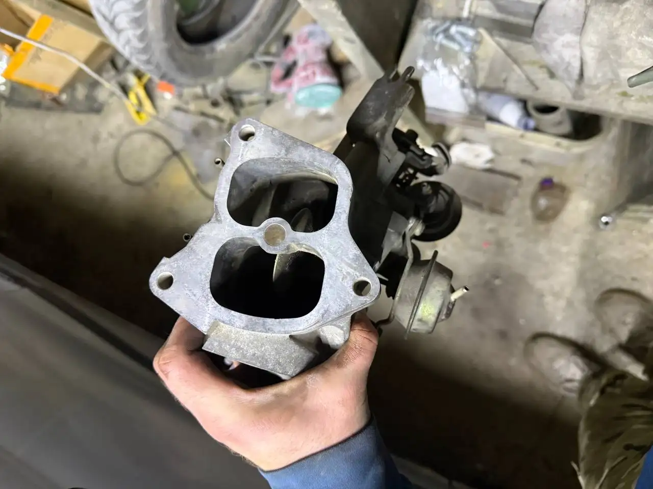 Дроссельная заслонка Toyota 7A-FE Aisan оригинал с TPS - Автозапчасти для двигателя (Запчасти) в Иркутск