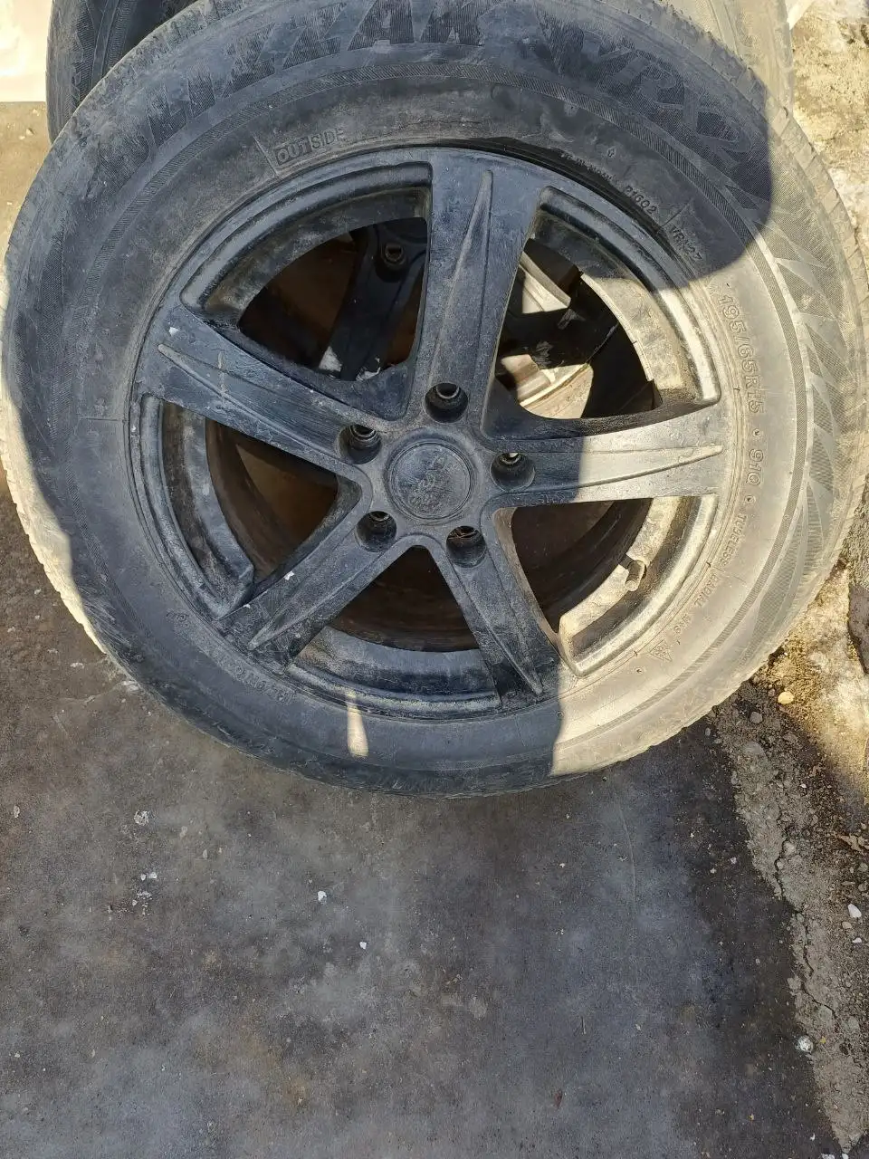 Продажа литья R15 с резиной и баллонами - Запчасти (Авто) в Иркутск