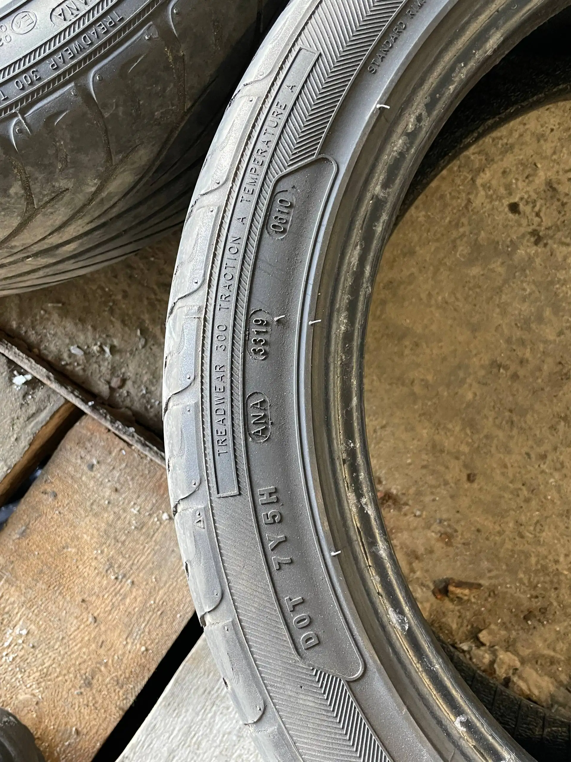 Продажа летних шин 205/55/17 - Шины и диски (Авто) в Иркутск