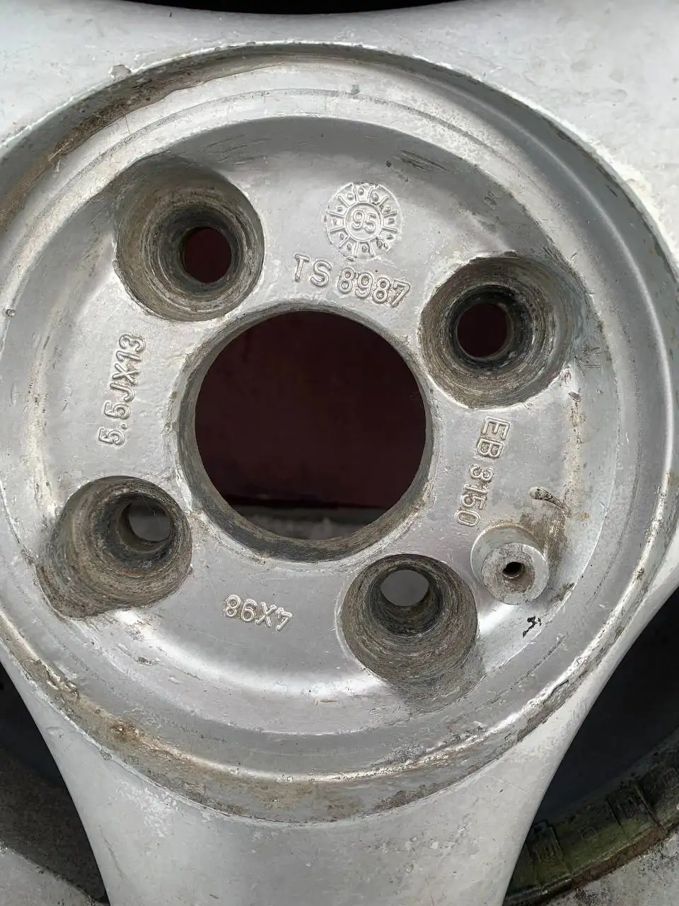 Диски на ВАЗ ELBA EB3150 (1996) с резиной - Диски и шины (Запчасти) в Иркутск