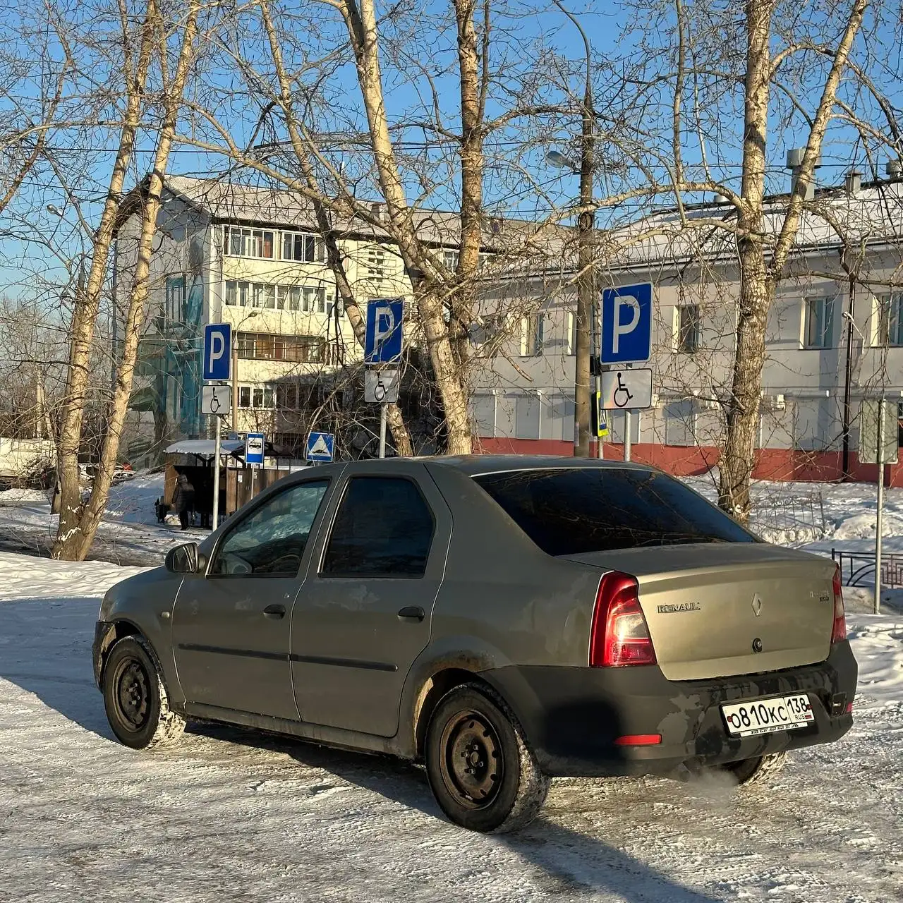 Renault Logan 2012 года - Легковые автомобили (Авто) в Иркутск